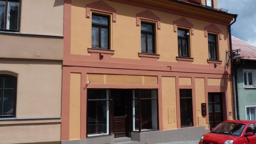 Pronájem obchodního prostoru, Kladno, náměstí starosty Pavla, 70 m2