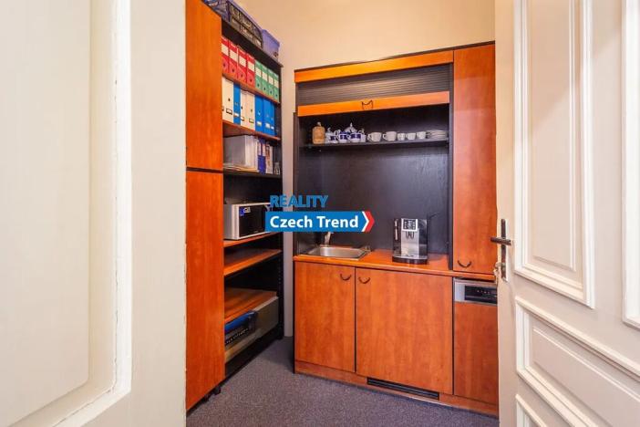 Prodej činžovního domu, Olomouc, Kollárovo nám., 2762 m2