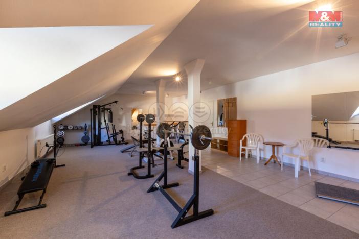 Prodej obchodního prostoru, Postoloprty, Marxovo náměstí, 440 m2