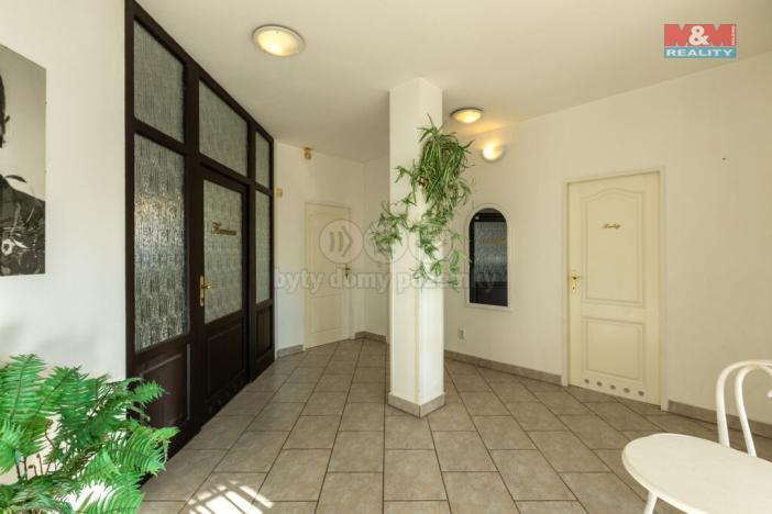 Prodej obchodního prostoru, Postoloprty, Marxovo náměstí, 440 m2