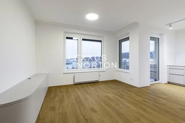 Pronájem bytu 2+kk, Praha - Vysočany, Střídavá, 53 m2