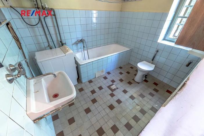 Prodej rodinného domu, Dobrovice, 180 m2