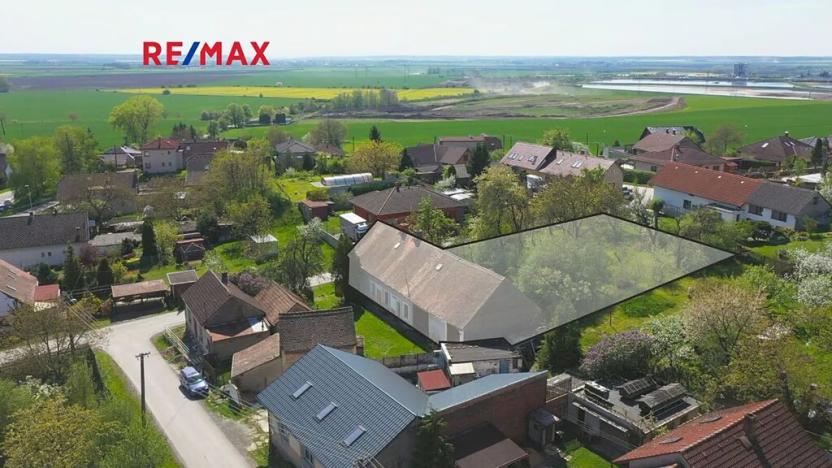 Prodej rodinného domu, Dobrovice, 180 m2