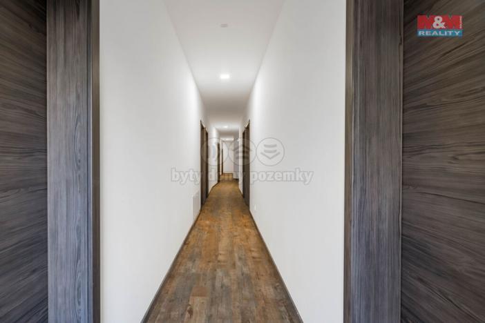 Prodej obchodního prostoru, Okrouhlo, 1076 m2