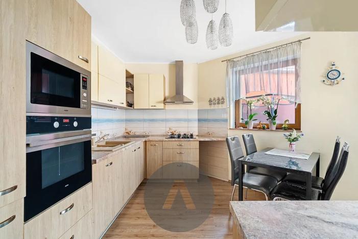 Prodej vícegeneračního domu, Šumice, 403 m2