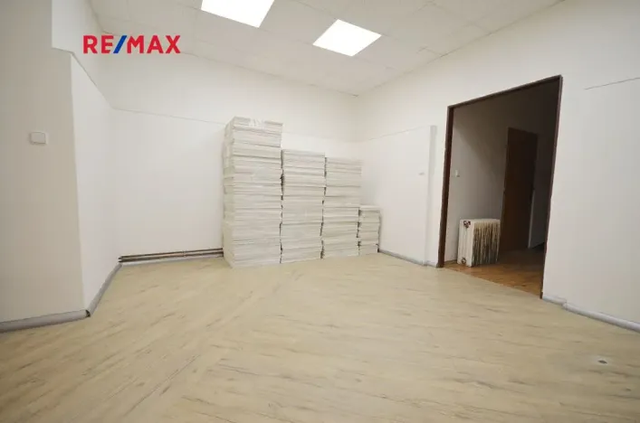 Prodej obchodního prostoru, Slaný, Třebízského, 140 m2