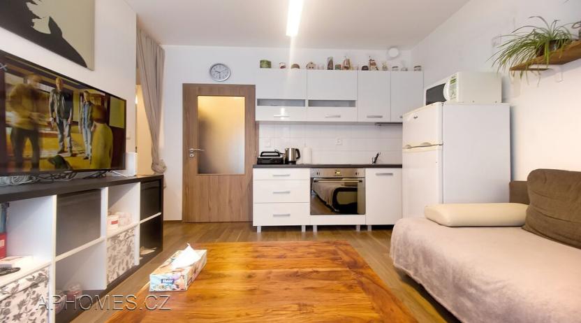 Pronájem bytu 1+kk, Praha - Černý Most, Dobrovolného, 38 m2