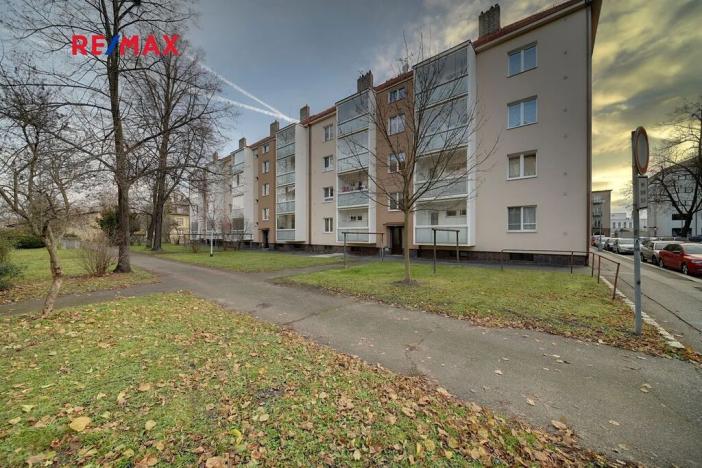 Prodej bytu 3+1, Kolín, Sladkovského, 75 m2