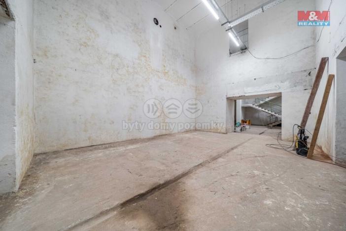 Pronájem výrobních prostor, Štěnovice, Plzeňská, 1366 m2