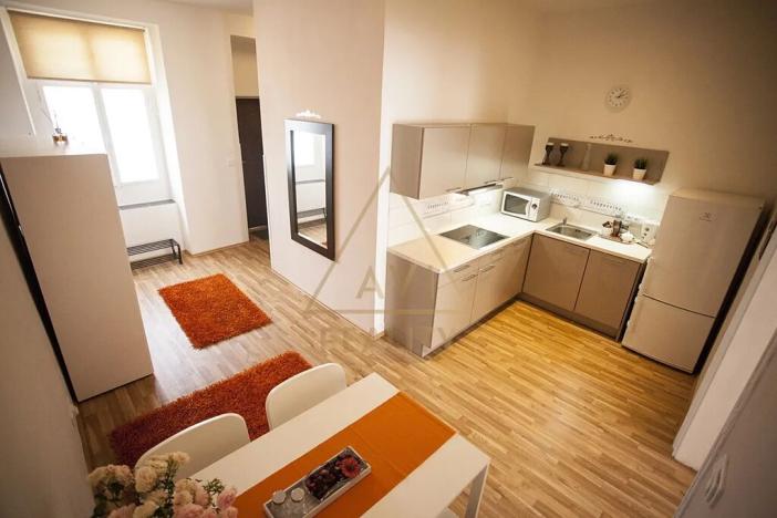 Pronájem bytu 2+kk, Praha - Smíchov, Lidická, 45 m2