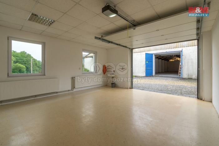 Pronájem kanceláře, Třanovice, 550 m2