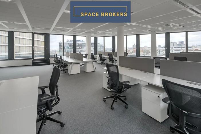 Pronájem kanceláře, Praha - Nusle, Pikrtova, 1250 m2