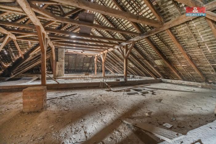 Prodej rodinného domu, Bílina, 1200 m2