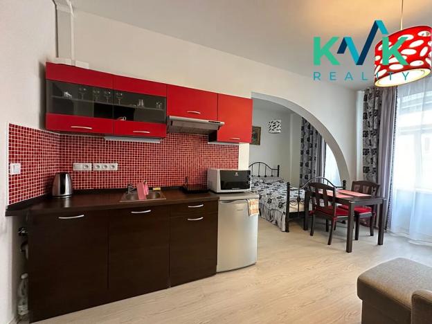 Pronájem bytu 1+kk, Karlovy Vary, Kolmá, 30 m2