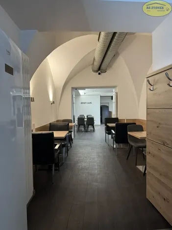 Prodej obchodního prostoru, Kroměříž, Velké náměstí, 242 m2