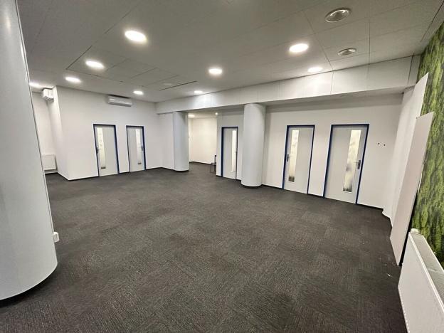 Pronájem obchodního prostoru, České Budějovice, Žižkova tř., 143 m2