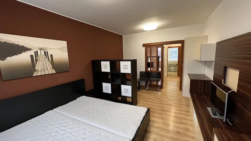 Pronájem bytu 1+1, Zlín, Větrná, 34 m2