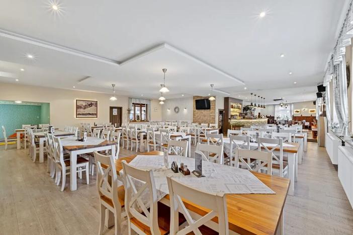 Prodej restaurace, Český Šternberk, 480 m2