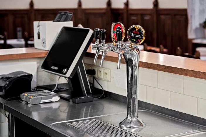 Prodej restaurace, Český Šternberk, 480 m2