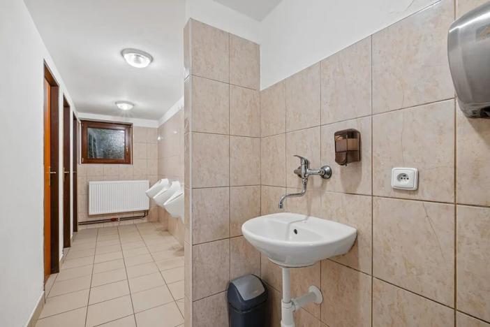 Prodej restaurace, Český Šternberk, 480 m2