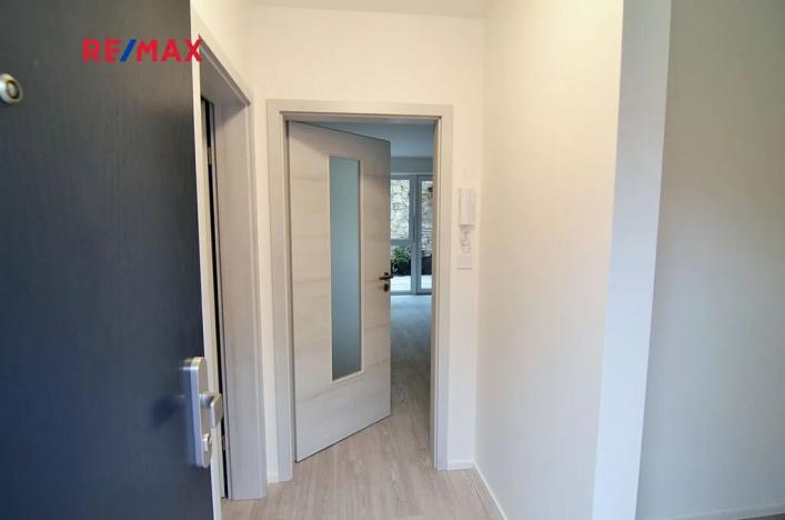 Prodej bytu 2+kk, Praha - Sobín, Hostivická, 50 m2