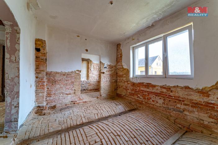 Prodej rodinného domu, Plesná, 5. května, 199 m2