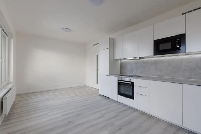 Pronájem bytu 1+kk, Praha - Hloubětín, Laponská, 31 m2