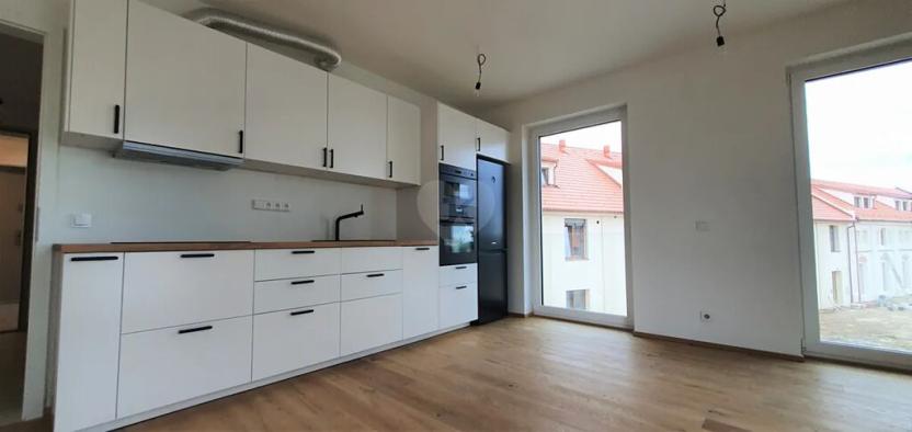 Pronájem bytu 2+kk, Praha - Královice, Ke Tvrzi, 48 m2