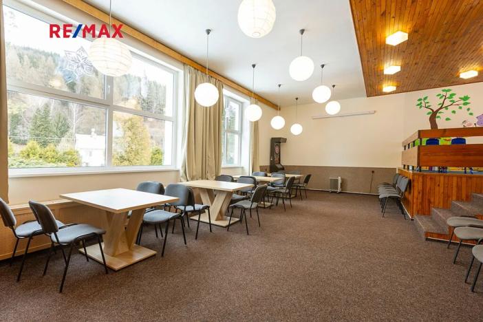 Prodej ubytování, Lipová-lázně, 1970 m2