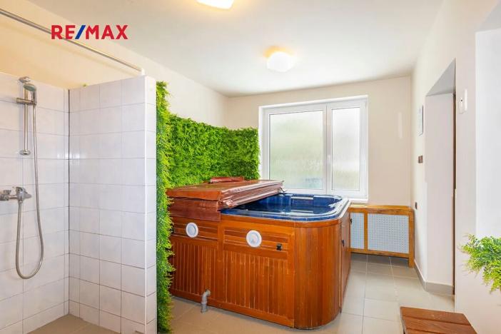 Prodej ubytování, Lipová-lázně, 1970 m2