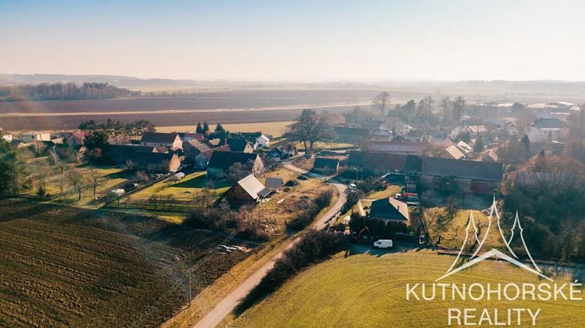 Prodej pozemku pro bydlení, Černíny, 823 m2