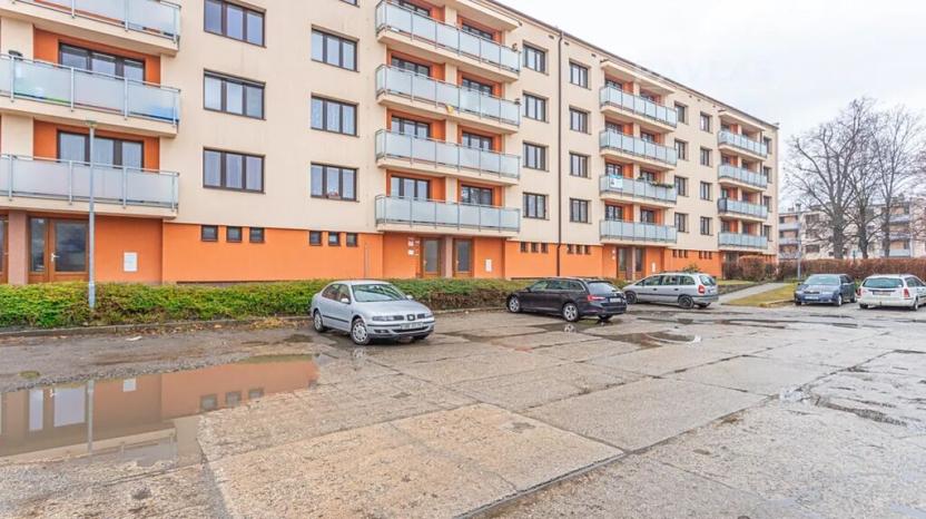 Prodej bytu 3+1, České Budějovice, Suchovrbenské nám., 65 m2