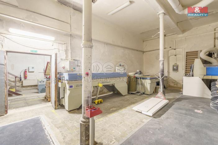 Prodej kanceláře, Karlovy Vary - Rybáře, Sokolovská, 2100 m2