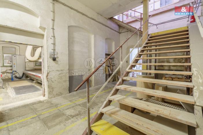 Prodej kanceláře, Karlovy Vary - Rybáře, Sokolovská, 2100 m2