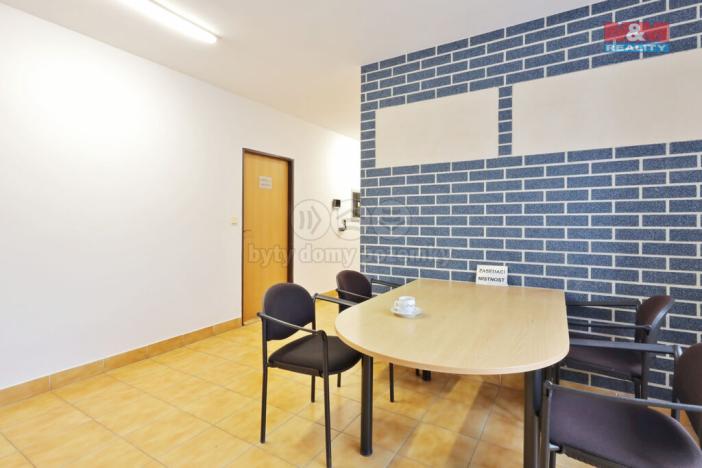 Prodej výrobních prostor, Maleč, 4000 m2