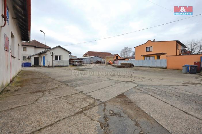 Prodej výrobních prostor, Maleč, 4000 m2