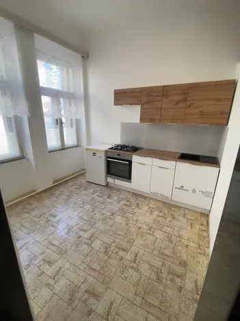 Pronájem bytu 3+kk, Praha - Nové Město, Na Moráni, 61 m2