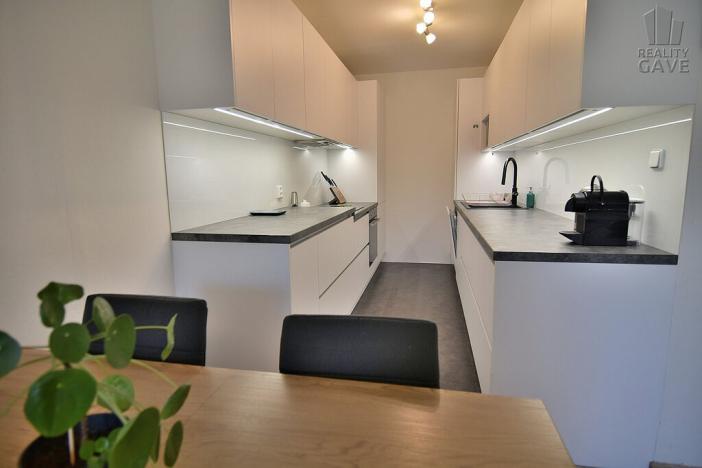 Prodej bytu 3+kk, Praha - Kamýk, Papírníkova, 66 m2