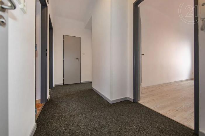 Prodej bytu 3+1, Plzeň, Pod Záhorskem, 68 m2