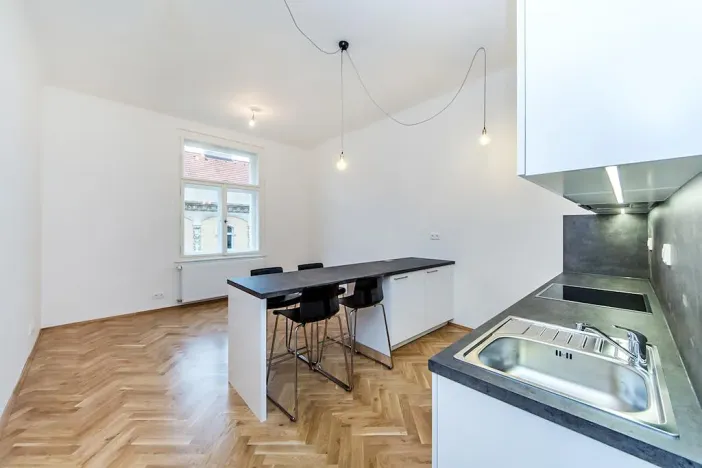 Pronájem bytu 2+kk, Praha - Vršovice, Na spojce, 55 m2