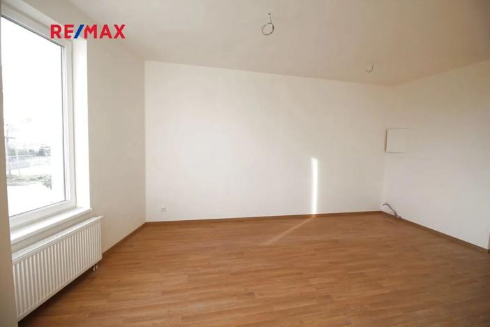 Prodej kanceláře, Praha - Dolní Počernice, Černodolská, 39 m2