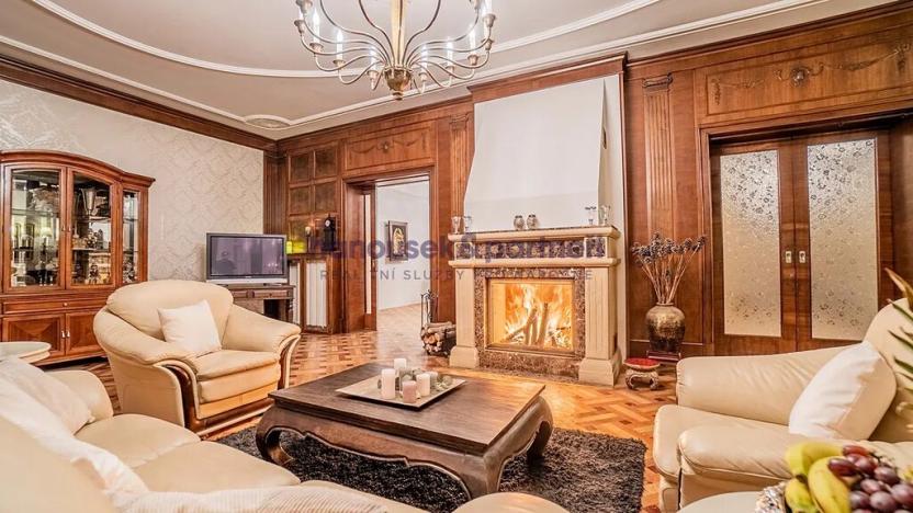 Prodej vily, Skuhrov nad Bělou, 658 m2