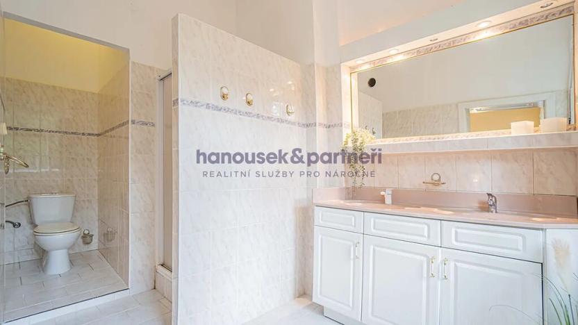 Prodej vily, Skuhrov nad Bělou, 658 m2