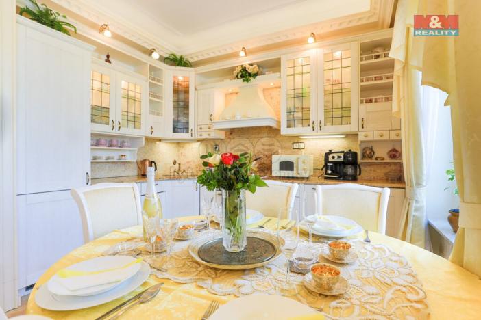 Prodej bytu 3+kk, Karlovy Vary, Zeyerova, 78 m2