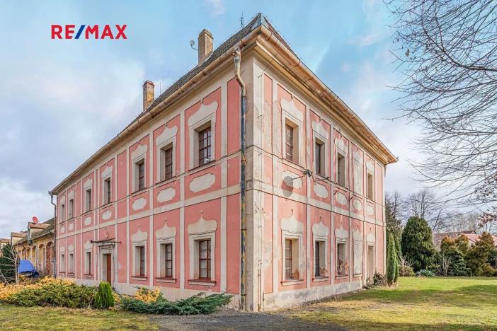 Prodej domu, Ježovy, 700 m2