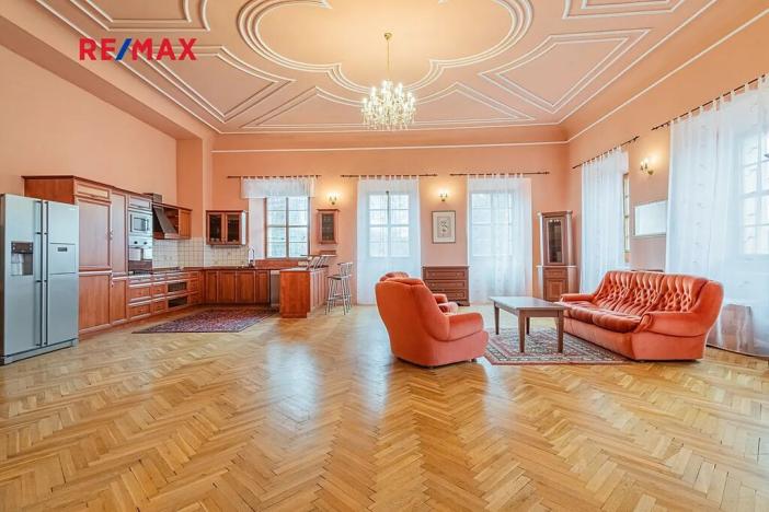 Prodej domu, Ježovy, 700 m2