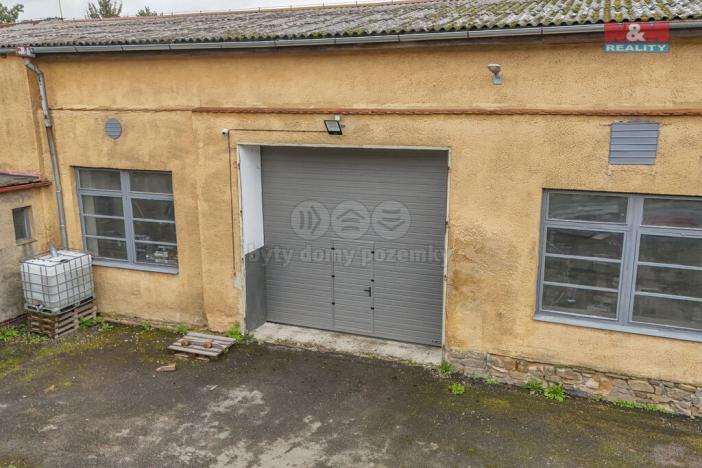 Pronájem skladu, Planá, Karlín, 200 m2