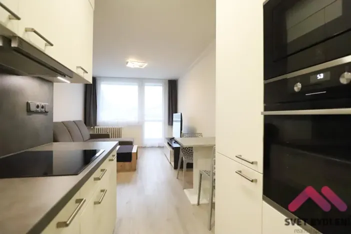 Prodej bytu 2+kk, Praha - Prosek, Lovosická, 45 m2