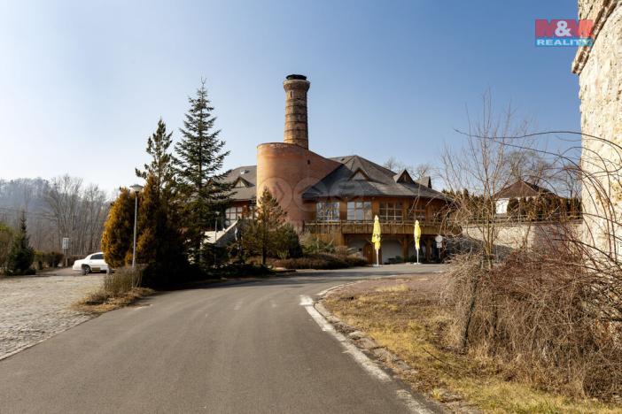 Prodej obchodního prostoru, Černotín, 2100 m2