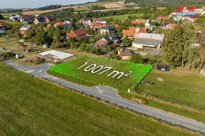 Prodej pozemku pro bydlení, Lešná - Perná, 1007 m2